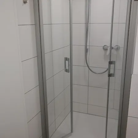 Διαμέρισμα 67 *